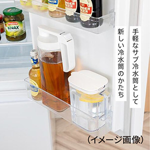 H_冷蔵庫の棚に収まる冷水筒②.jpg